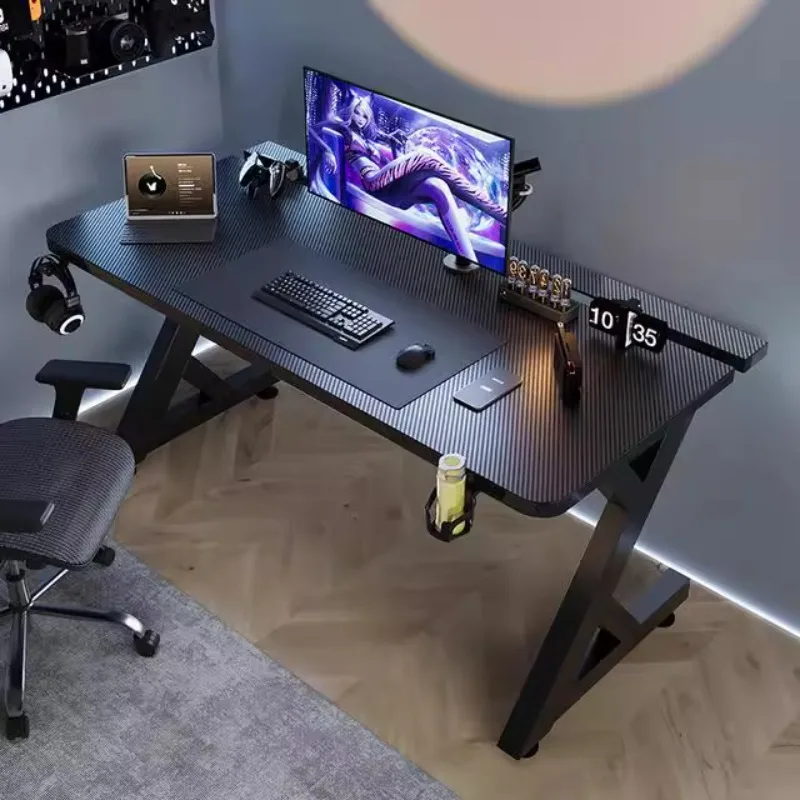 Desk Setup Black - Q 미니멀리스트 블랙 컴퓨터 책상 디자인